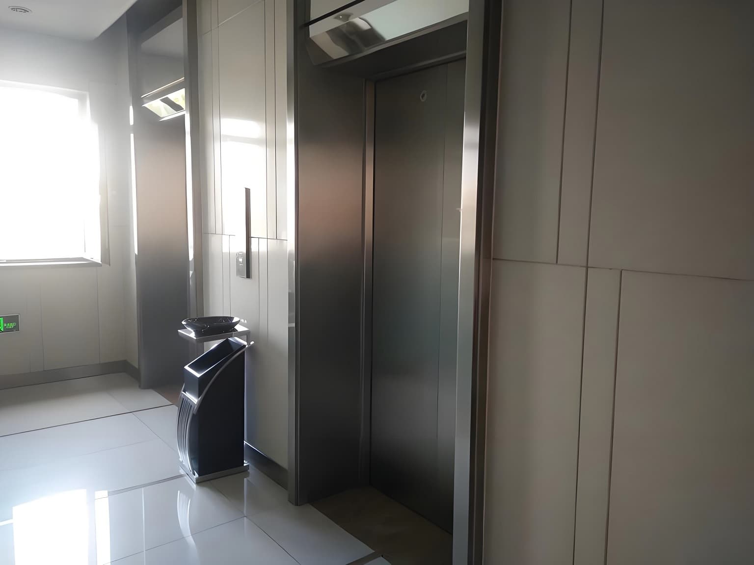 电梯厅